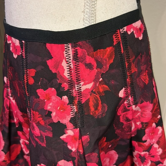 GAP | Black Red Pink Floral Full A-Line Mini Skirt | 4 - Picture 7 of 13